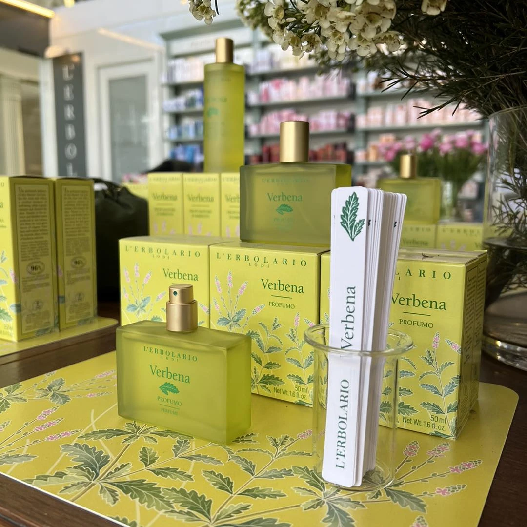 LINEA VERBENA BEAUTY BAG PROFUMO 15 ML E CREMA CORPO 75 ML 4 LINEA VERBENA BEAUTY BAG PROFUMO 15 ML E CREMA CORPO 75 ML - immagine 2